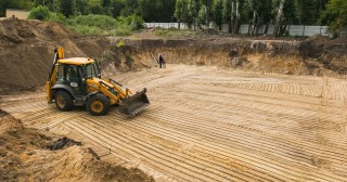 Разработка котлована Асбест, цена от 308 руб./м3.